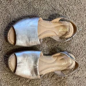 Lightly used BORN sandals size 8